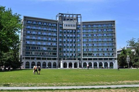 延安大学的发展历史是211吗?延安大学和人民大学之间有什么关系