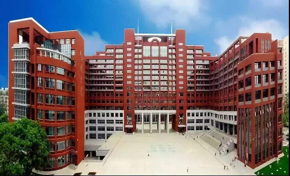 中国政法大学全国最新排名什么档次?毕业生包分配吗就业率如何?