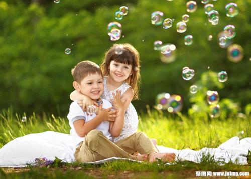 过早识字的危害父母知道吗?盘点孩子各年龄适合学什么