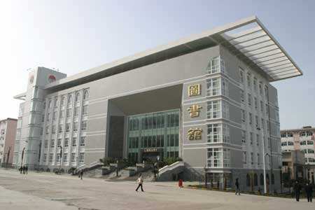 西安翻译学院是几本2023全国排名?西译是公办还是民办学费贵吗?