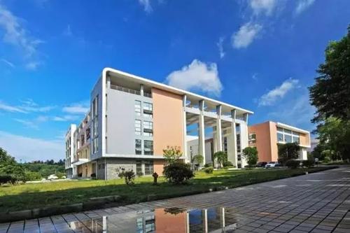 华东交通大学是几本是211吗全国最新排名?有哪些王牌特色专业?