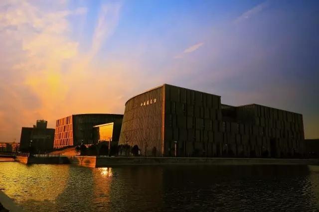 �Ͼ���ѧ�ж�������������������֪����?�Ͼ���ѧ��ţ��רҵ����