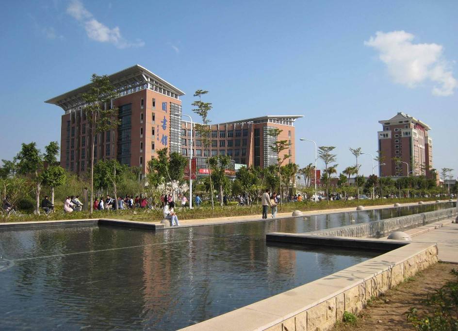 2023福建有哪些大学最新排行榜?福建师范大学怎么样师资排名揭秘