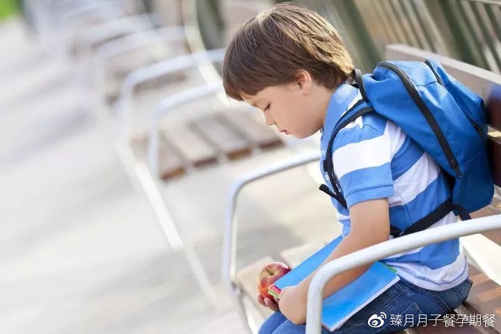 孩子受欺负该打回去吗李玫瑾教授怎么说?为什么孩子一直受欺负