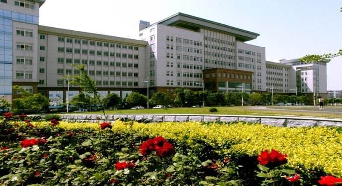 武汉理工大学怎么样是985吗全国排名第几?王牌专业是什么好就业吗