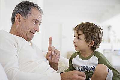 6种毁掉孩子的教育方式你还在做吗?哪些妈妈容易毁掉孩子