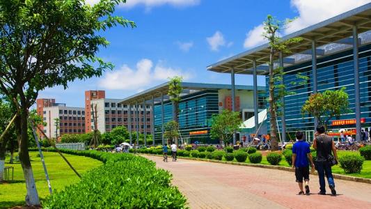吉林大学珠海学院怎么样好不好是几本?学费多少钱为什么那么贵?