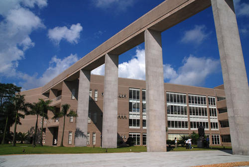 ����ʦ����ѧ�麣��У��ô���ò����Ǽ�����һ��ѧ�Ѷ��ٹ󲻹�