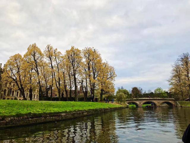 剑桥大学为什么这么出名有哪些名人?学费是多少?王牌专业有哪些