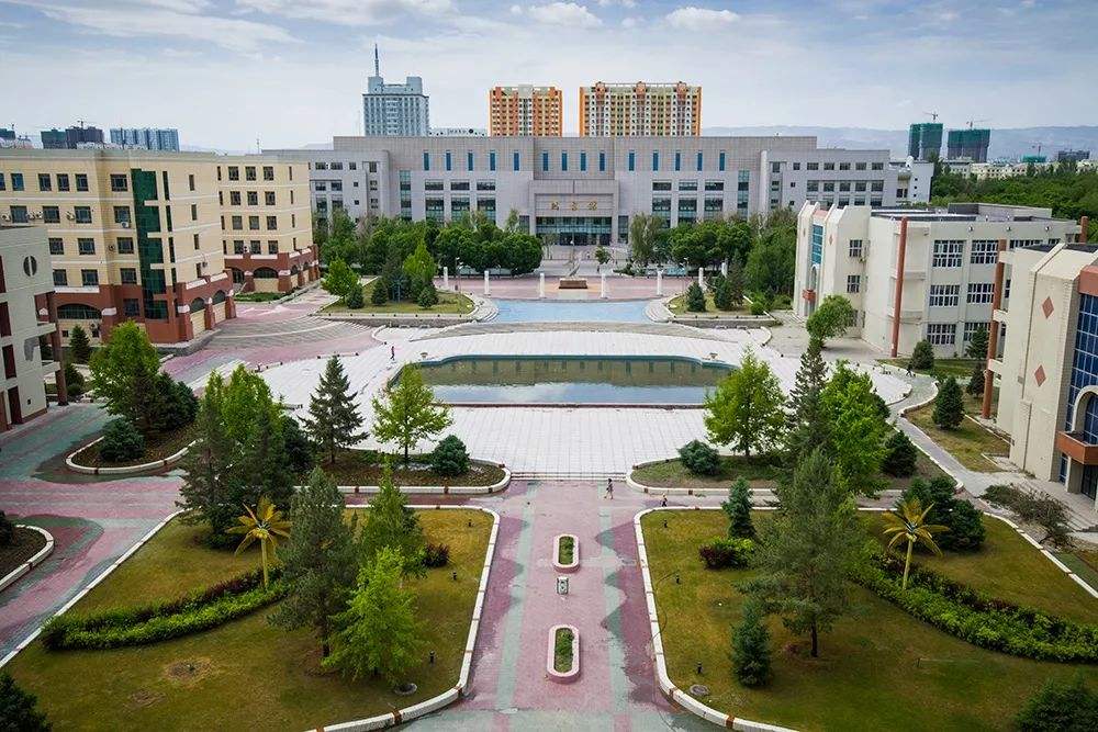 新疆石河子大学是211吗就业率如何?内地承认石河子大学吗?