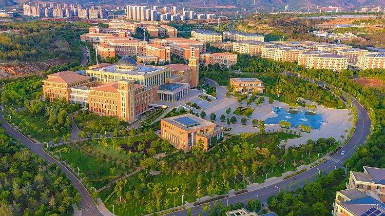 云南大学是211吗?企业认可度高吗?什么专业最好?宿舍条件如何