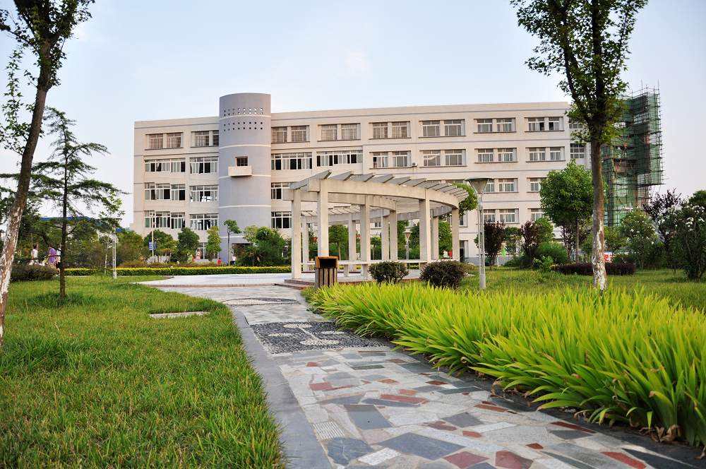 安徽医科大学临床医学院怎么样是几本?宿舍环境好不好学费多少?