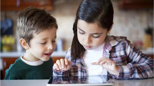 孩子乱花钱怎么教育聪明的父母如何管教?孩子要钱父母怎么处理