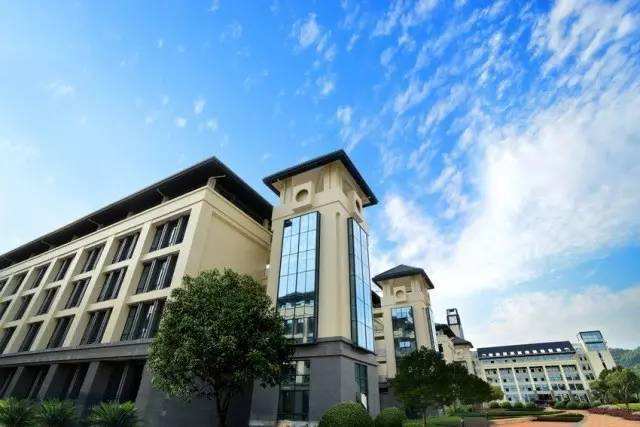 福建农林大学东方学院在哪好不好是几本?排名第几?学费贵不贵?