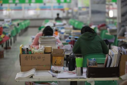 考研报班还是自学好?考研究生报班机构应该如何选择