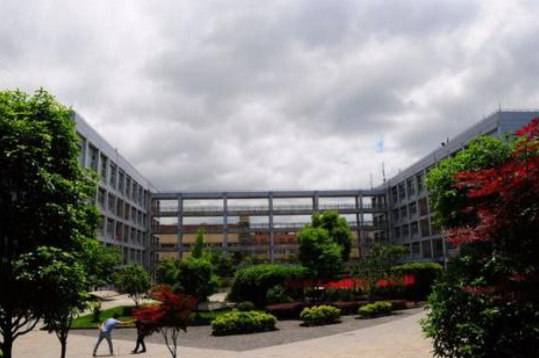 ����ʦ����ѧ����ѧԺ��ô��ѧ���Ƕ��٣��Ǽ�������Щ����רҵ��