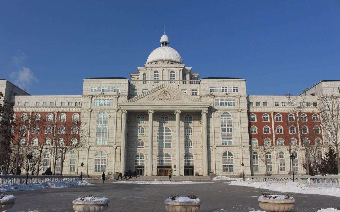沈阳师范大学国际商学院好不好是几本?民办还是公办?学费多少?