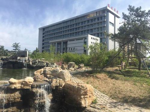 内蒙古师范大学鸿德学院怎么样好不好是几本?宿舍图片学费多少?