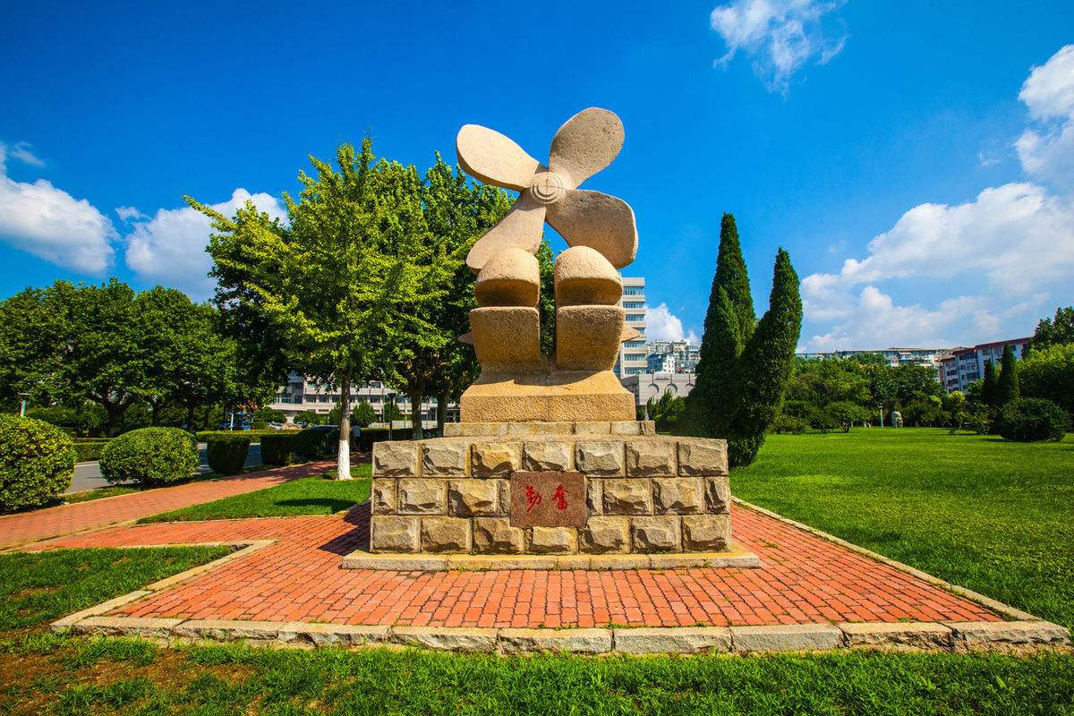 大连海事大学是211吗?整体实力如何?最牛专业是什么?宿舍条件