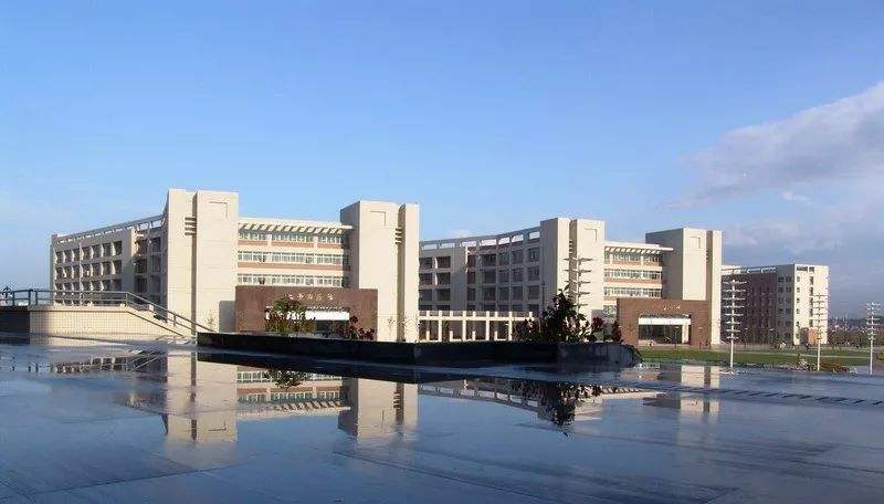西安邮电大学师资力量怎样?排名第几?是211吗?王牌专业有哪些