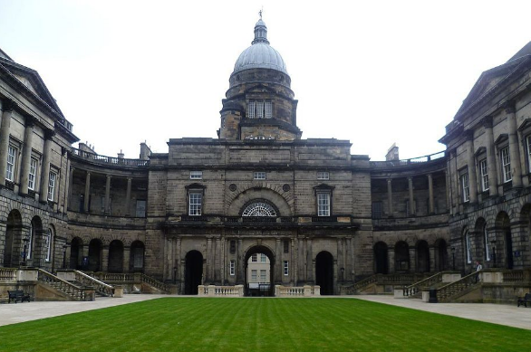 爱丁堡大学世界排名第几属于几流大学？相当于国内什么大学？
