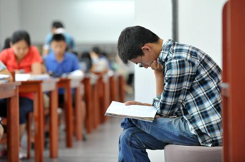 文科生最难考的大学有哪些超级学霸才能考上?文科生适合哪些大学