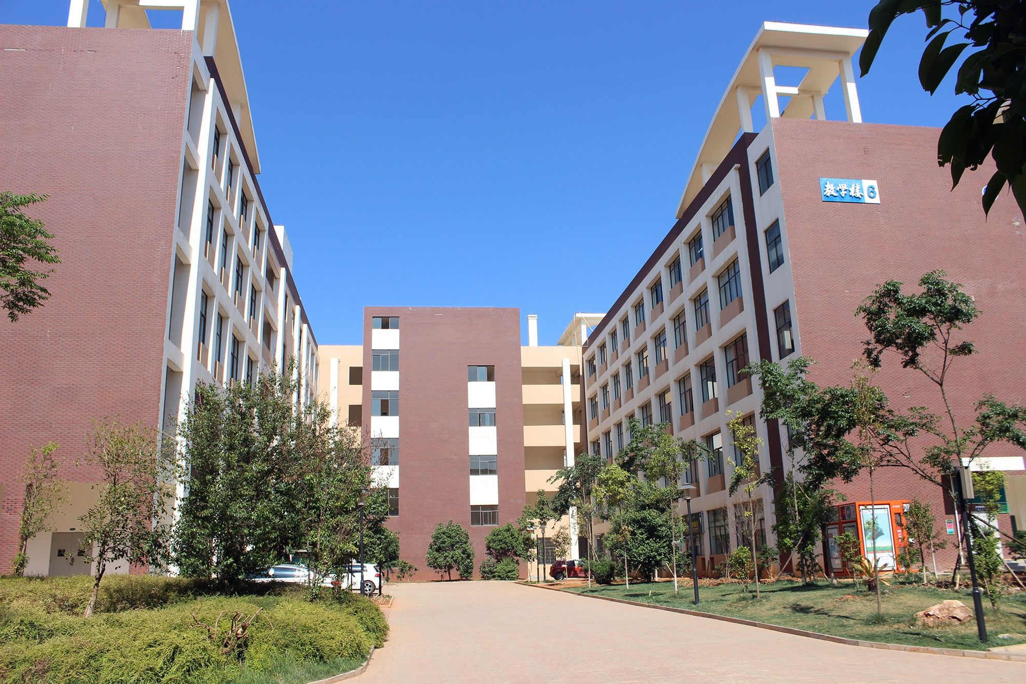 昆明医科大学是几本是211吗?排名多少很厉害吗?最好的专业是什么