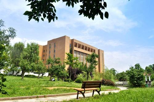 昆明医科大学是几本是211吗?排名多少很厉害吗?最好的专业是什么