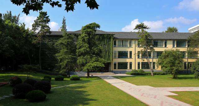 河海大学研究生好考吗？研究生院在哪个校区？研究生宿舍条件如何