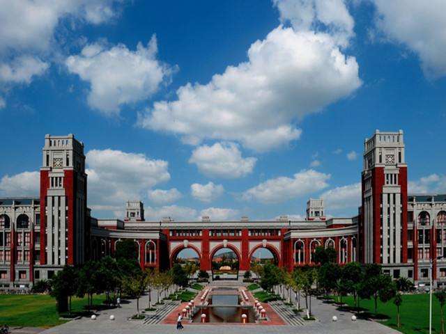 华东政法大学是名校吗?全国认可度怎样?王牌专业?就业前景如何