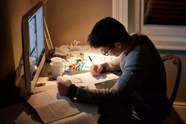 双学位和考研哪个好不看后悔?双学位对考研有影响吗还是有帮助