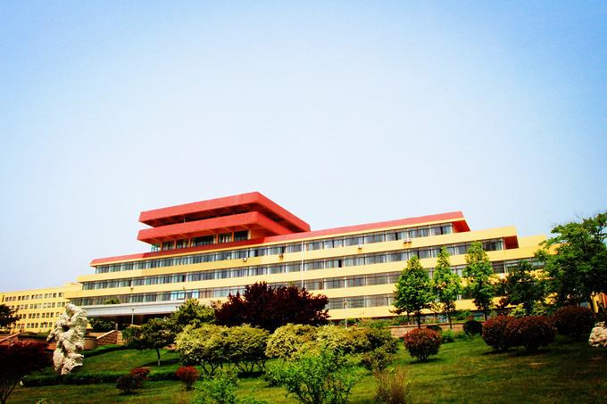 青岛大学怎么样是几本?排名全国第几?宿舍条件好不好?