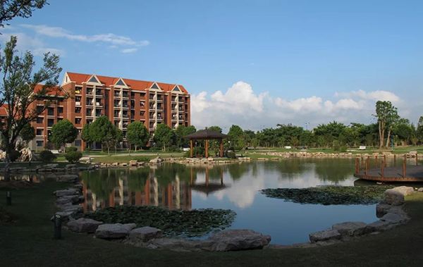 中国传媒大学南广学院好不好是几本?排名第几值得报考吗?学费多少