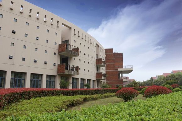中国传媒大学南广学院好不好是几本?排名第几值得报考吗?学费多少