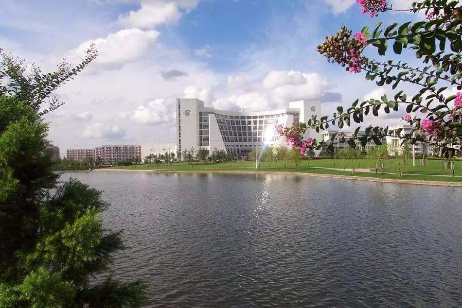 上海大学研究生院怎么样在哪个校区?宿舍条件和招生专业目录介绍