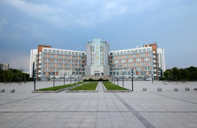 焦作大学具体位置在哪?是本科还是专科?最好专业?学费多少?