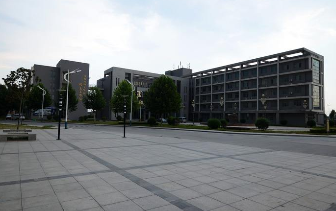 焦作大学具体位置在哪?是本科还是专科?最好专业?学费多少?