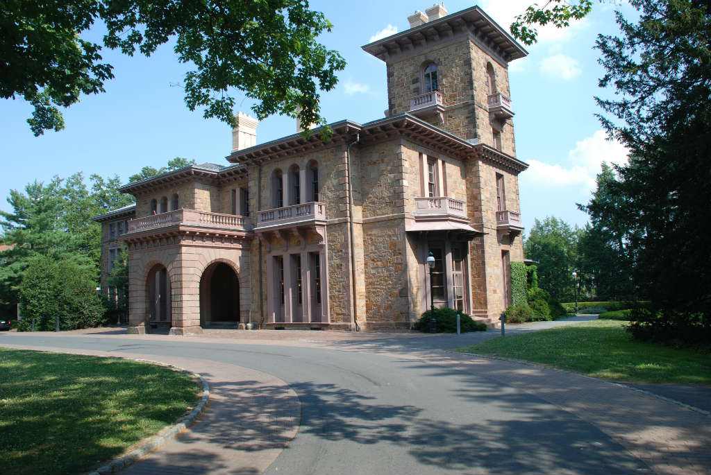 普林斯顿大学在美国哪个城市?世界排名第几?申请条件有哪些?