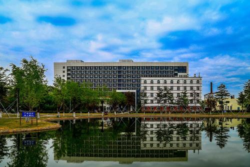 内蒙古师范大学鸿德学院全国排名第几?宿舍条件好不好?王牌专业