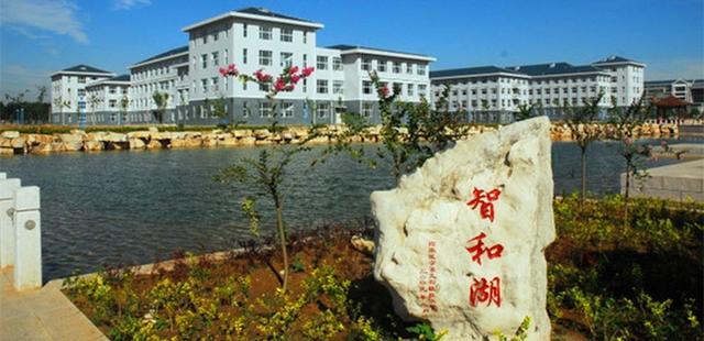 Ϋ��ҽѧԺѧ�������Ǳ�����?ɽ�����ҽѧԺ����Ϋ��ҽѧԺ�ڼ�