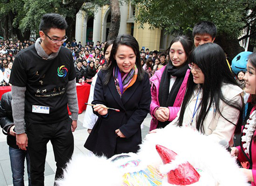 大学含金量最高的社团你知道吗?大学最坑爹的4个社团不看后悔