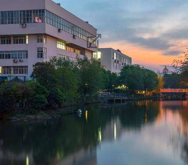 宁波财经学院口碑怎么样?优势专业有哪些?学费贵不宿舍环境