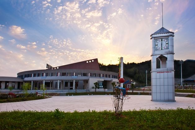 福建商学院是几本有几个校区?排名全国第几?学费一年多少?
