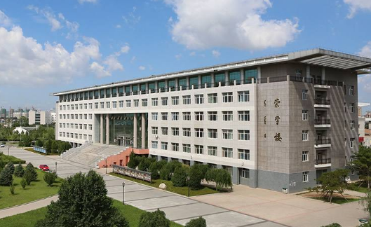 赤峰学院具体地址在哪是几本?最好的专业有哪些?宿舍条件好不好