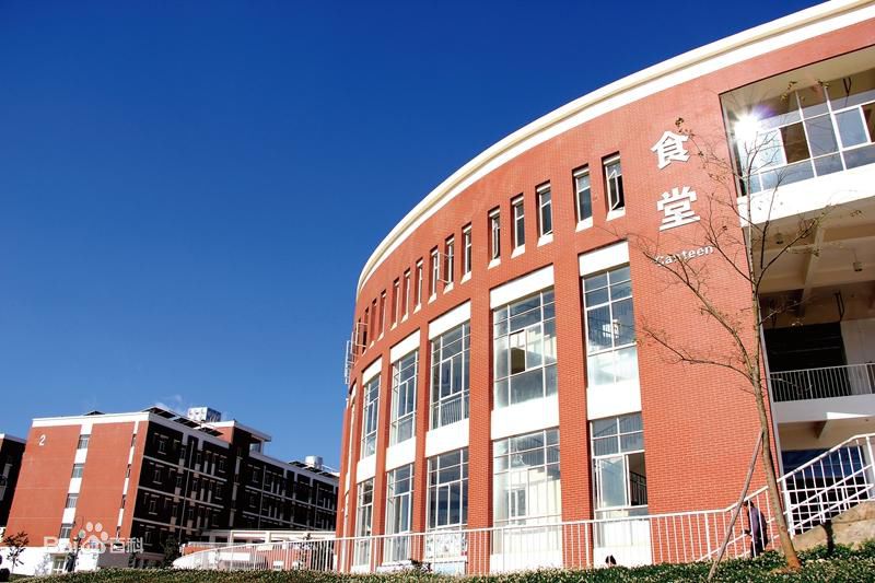 云南大学滇池学院是几本公办还是民办?宿舍条件如何?学费介绍