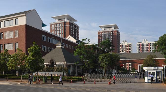 昆明理工大学津桥学院是公办的吗?在哪?宿舍条件如何?学费多少
