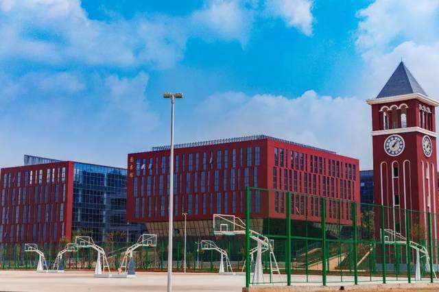 昆明理工大学津桥学院是公办的吗?在哪?宿舍条件如何?学费多少