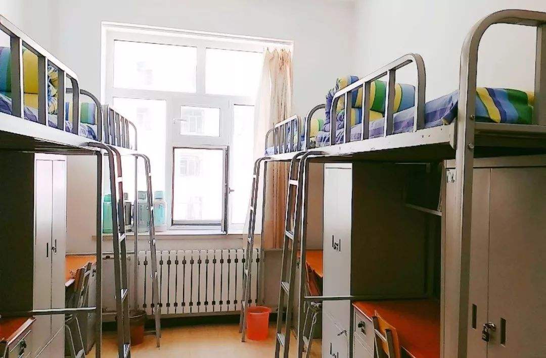 黑龙江东方学院是民办的吗?在哪?学费多少贵不贵?宿舍条件怎样