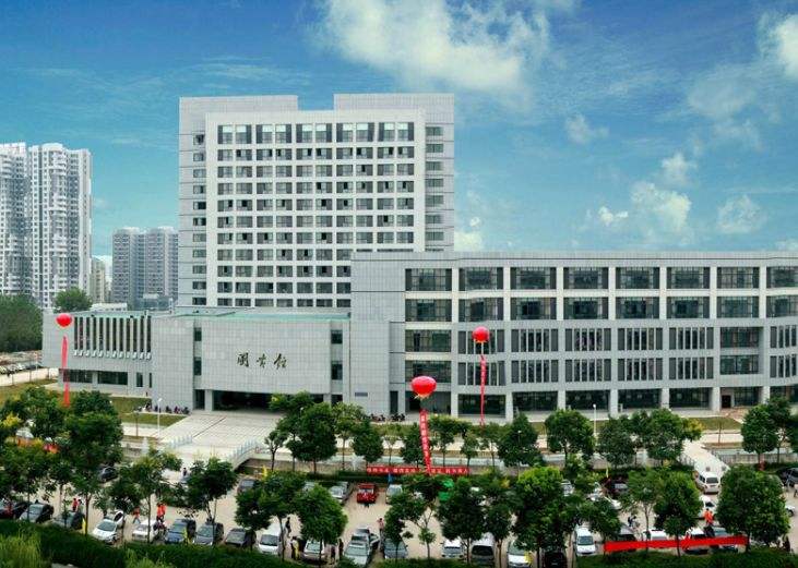 武汉晴川学院是几本?在哪?是民办还是公办的?学费多少?