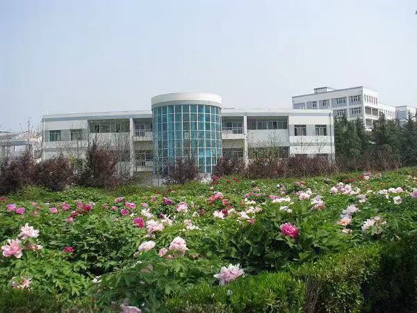 ������ҵ��ѧ����ѧԺ�ǹ��컹�����ģ�ʵ����Σ�ѧ�Ѷ��ٹ�